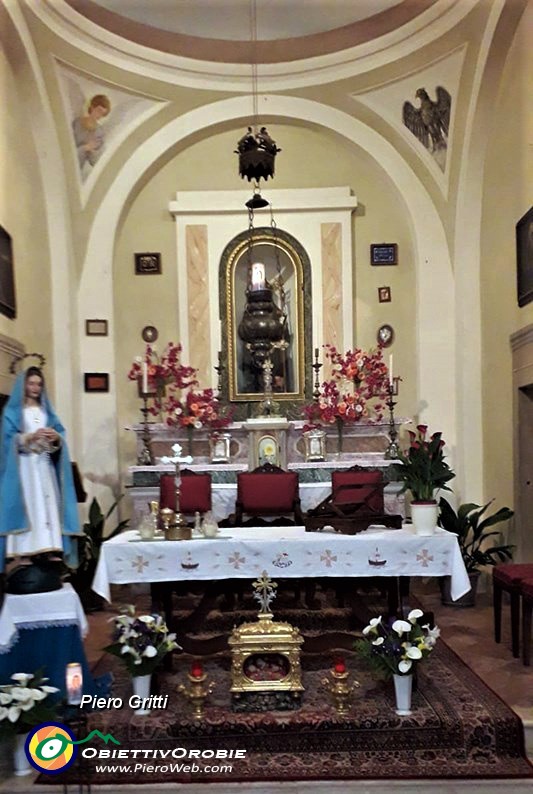 26 Interno della chiesetta di S. Antonio Abate del XVII sec..jpg